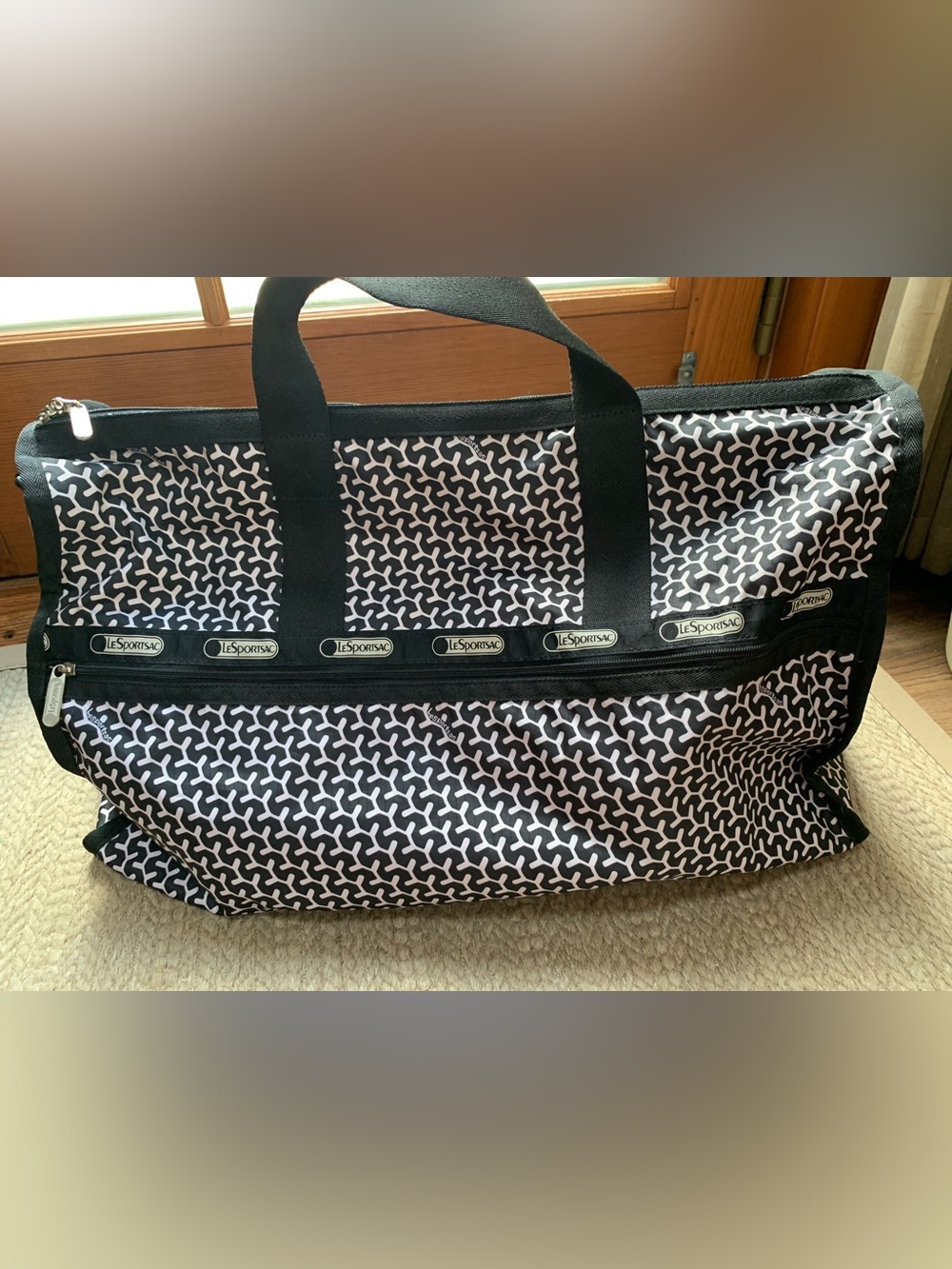 LeSportsac large duffel bag weekender (peppercorn) Black & White Geometric Tote